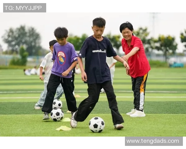 仿真球星携手绿茵赛场畅享智慧足球新时代 仿真球星携手绿茵赛场畅享智慧足球新时代