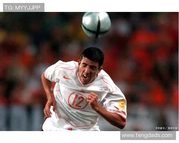 巅峰对决：球星间的足球较量，谁将书写全新传奇之战