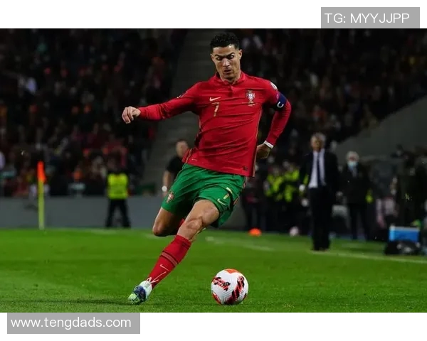 三代足坛巨星大罗小罗与C罗的传奇故事与足球辉煌成就解析