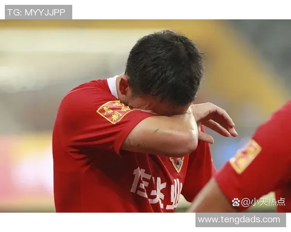 足球球星违法行为引发热议探讨其对体育道德与公众形象的影响 足球球星违法行为引发热议探讨其对体育道德与公众形象的影响